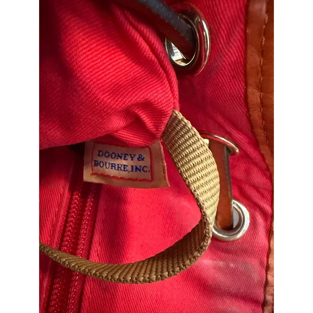 Dooney & Bourke Bucket Bag Women Small‎ Cream Pebbled Leather Crossbody